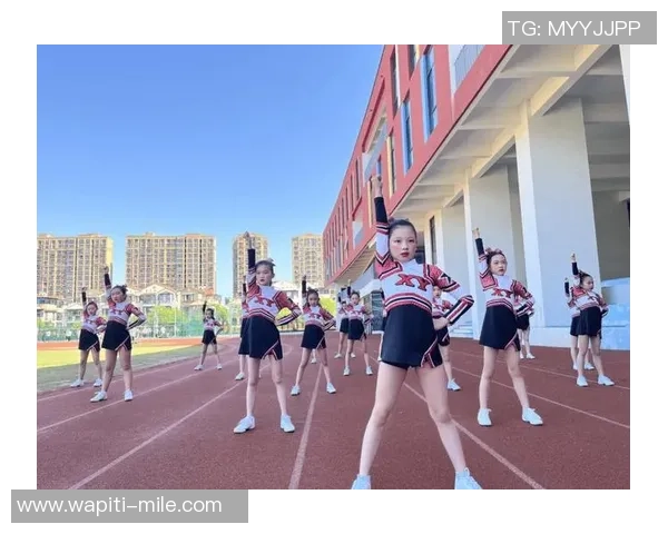 摇动芳华！滨海新区中小学健美操（啦啦操）竞赛闭幕